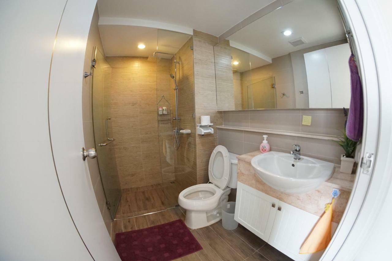 The Patio Bangsaen Apartment Екстериор снимка