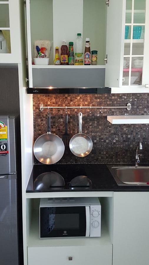 The Patio Bangsaen Apartment Екстериор снимка